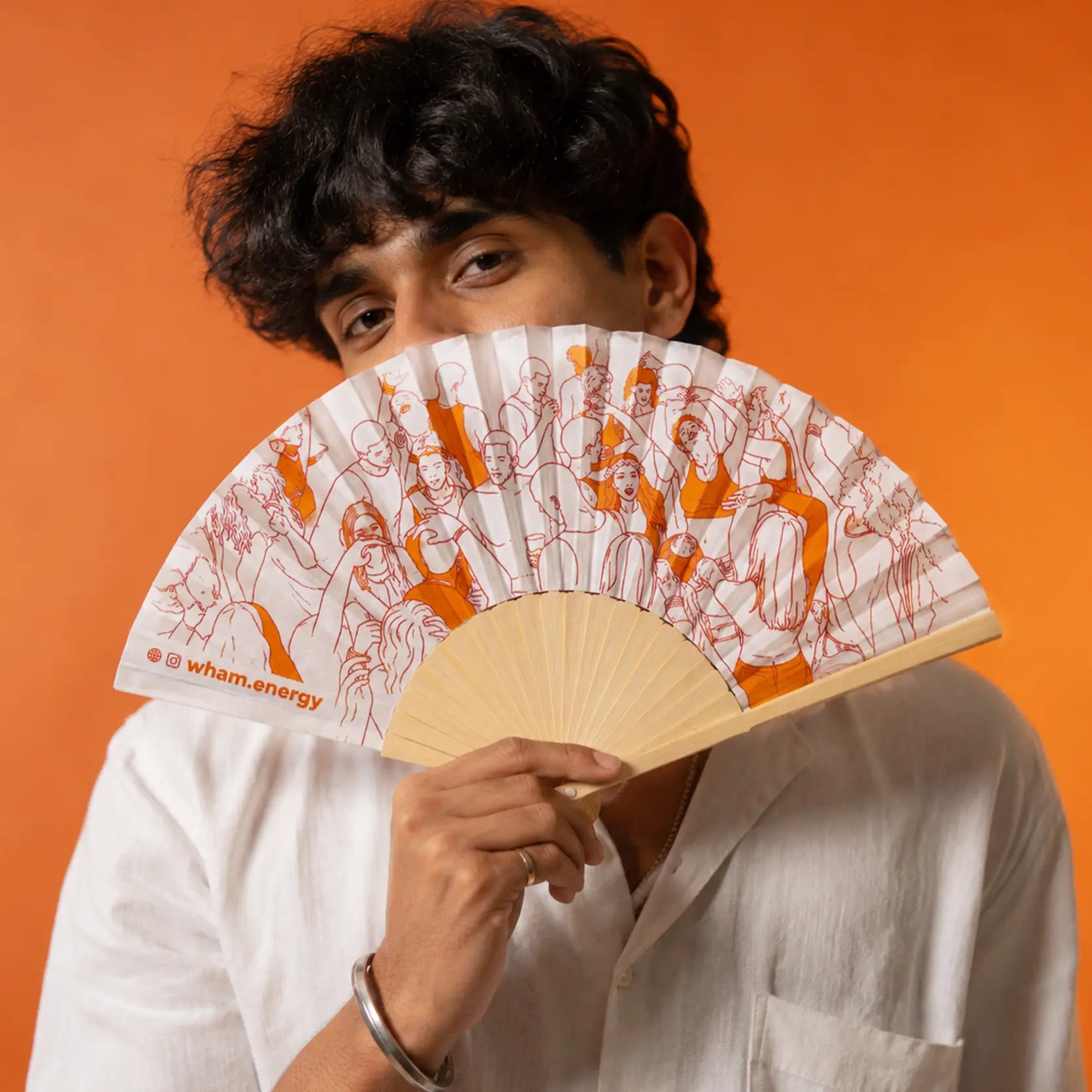 Handfan 01 - Bheed